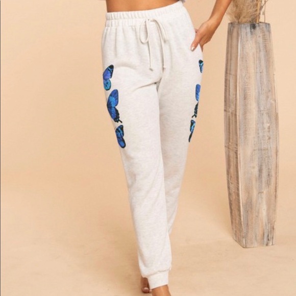 Butterfly sweatpants 🦋 - Picture 2 of 3